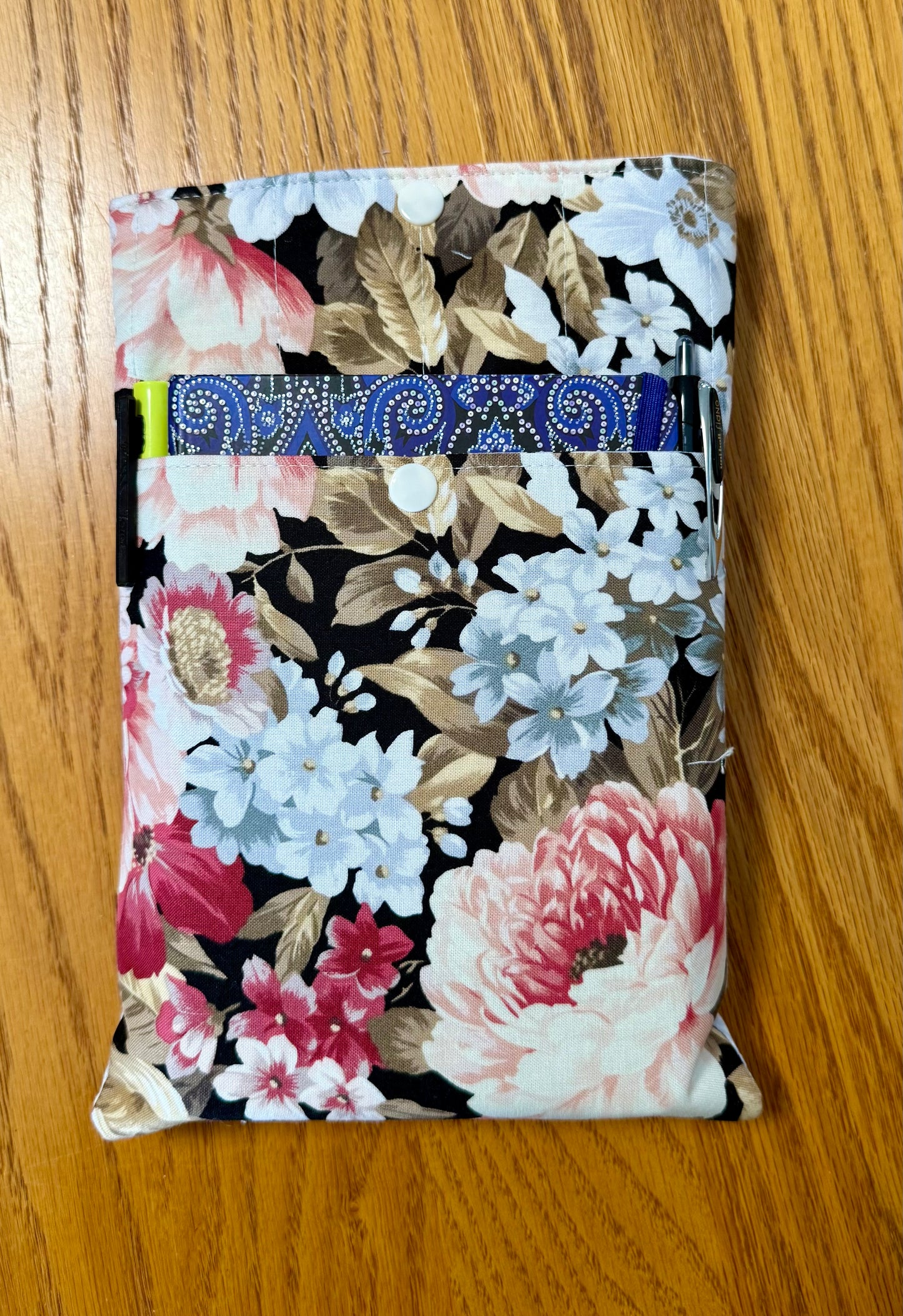 Midnight Garden Medium Book Sleeve with Pocket