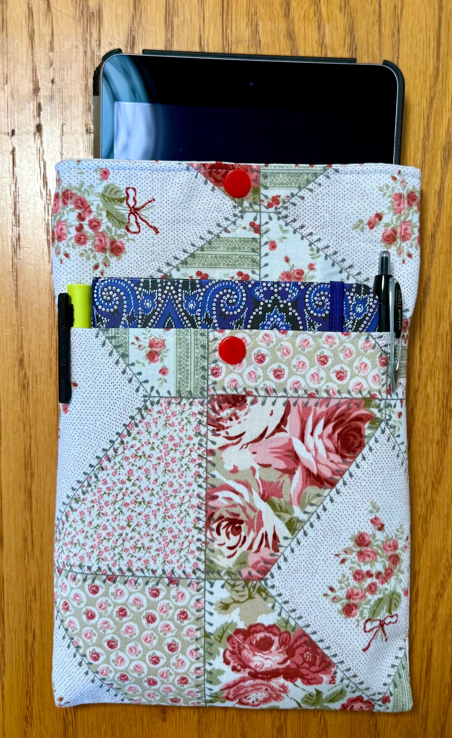Rose Cottage Patchwork Book Sleeve - Medium