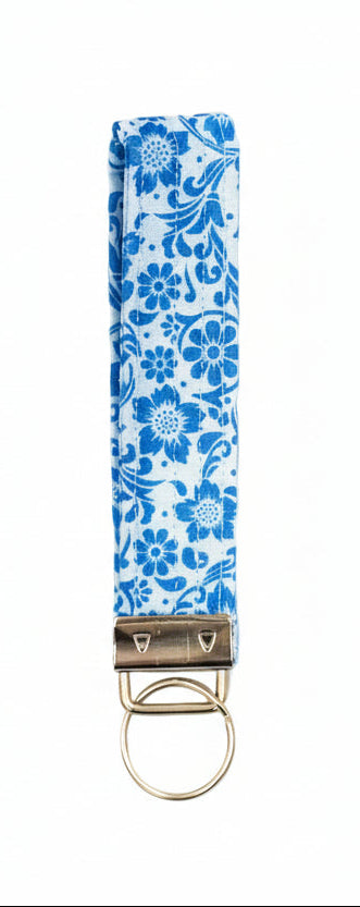 Bluebell Vine Wristlet Medium